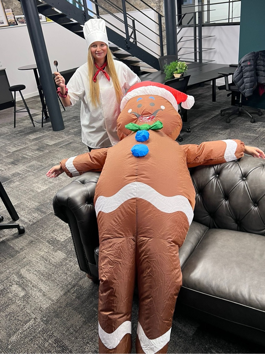 Abbie and Alex as The Muffin Man and Gingerbread Man – this was a big commitment, and one we all respected.